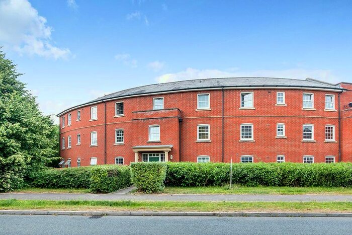 2 Bedroom Flat To Rent In Compton Way, Sherfield-On-Loddon, Hook, Hampshire, RG27