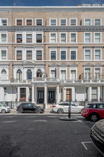 2 Bedroom Flat To Rent In South Kensington, London, SW7