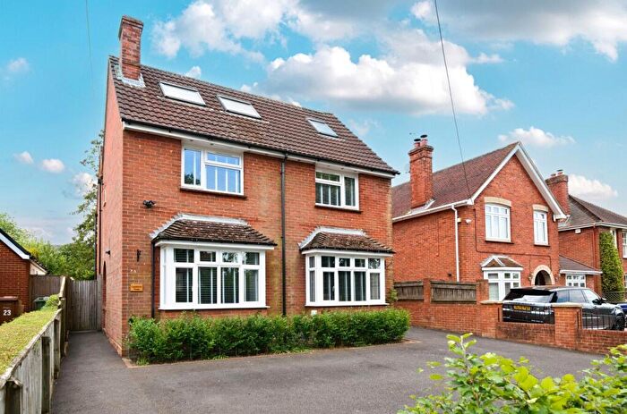 6 Bedroom Detached House For Sale In Chestnut Avenue, Andover, SP10