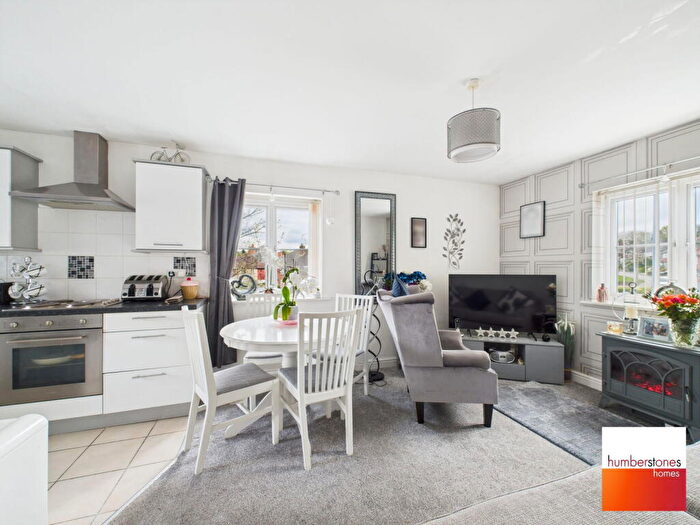 1 Bedroom Flat For Sale In Charter Place, Oldbury, B68
