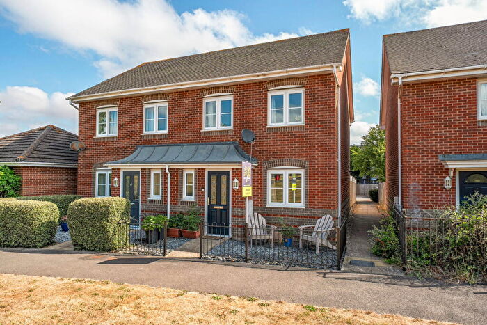 2 Bedroom Semi-Detached House For Sale In Burghfield Walk, Basingstoke, RG22