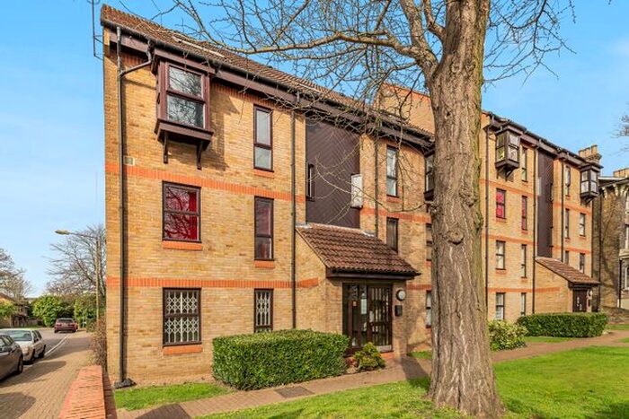 1 Bedroom Flat To Rent In Vanbrugh Park Road West, London, SE3