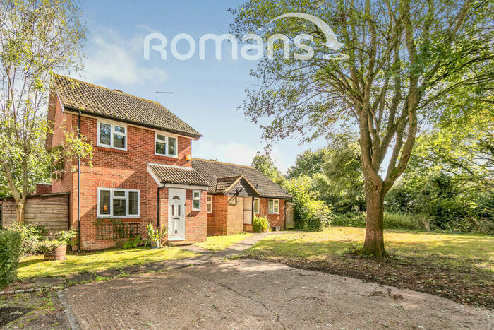 3 Bedroom Semi-Detached House To Rent In Magill Close, Spencers Wood, RG7