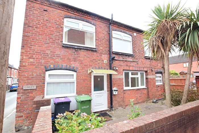 2 Bedroom Detached House For Sale In Victoria Road, Market Drayton, Shropshire, TF9
