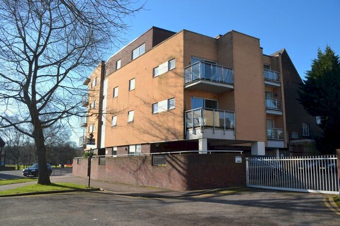 1 Bedroom Flat To Rent In Heath Park, Cotterells, Hemel Hempstead, HP1