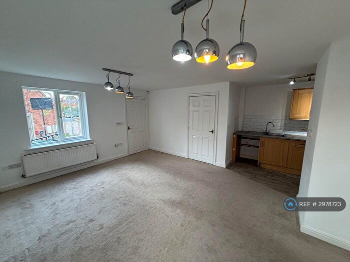 2 Bedroom Flat To Rent In Thornwood Close, Rotherham, S63