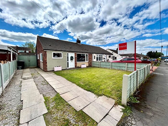 2 Bedroom Bungalow For Sale In Ampleforth Drive, Lostock Hall, Preston, Lancashire, PR5