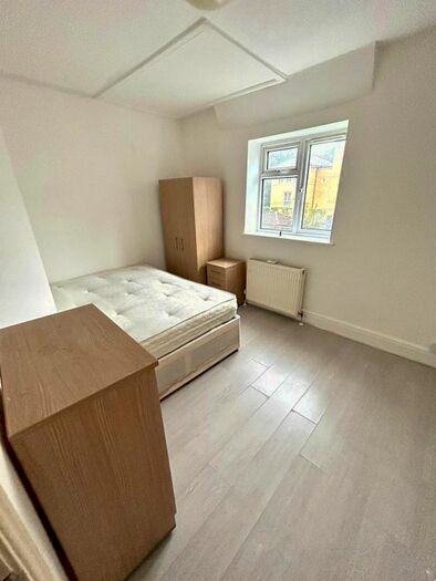 4 Bedroom Flat To Rent In Evering Road, London, N16
