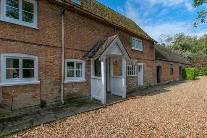 2 Bedroom Semi-Detached House To Rent In High Street, Foxton, Cambridge, CB22