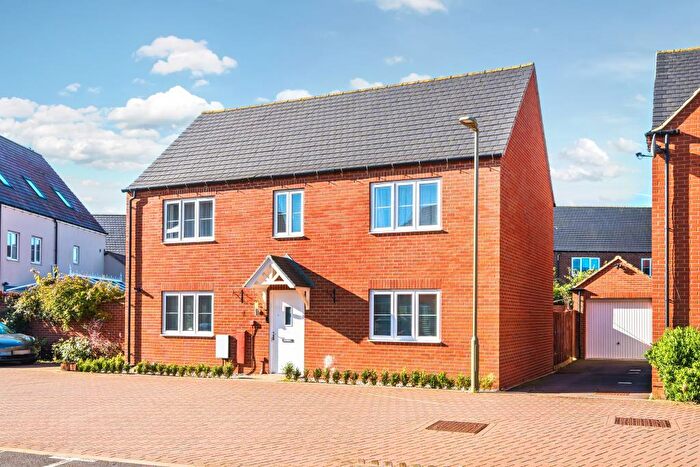 4 Bedroom Detached House For Sale In Bodicote, Banbury, Oxfordshire, OX15