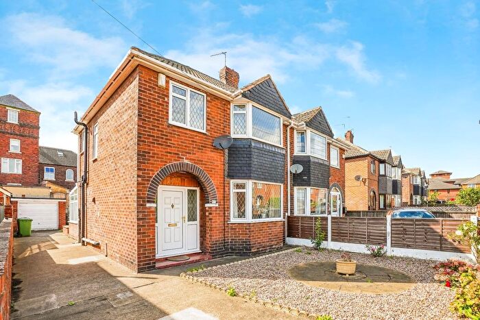3 Bedroom Semi-Detached House For Sale In Churwell Close, Castleford, WF10