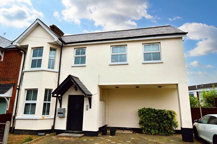 2 Bedroom Flat To Rent In Camp Road, St Albans, AL1