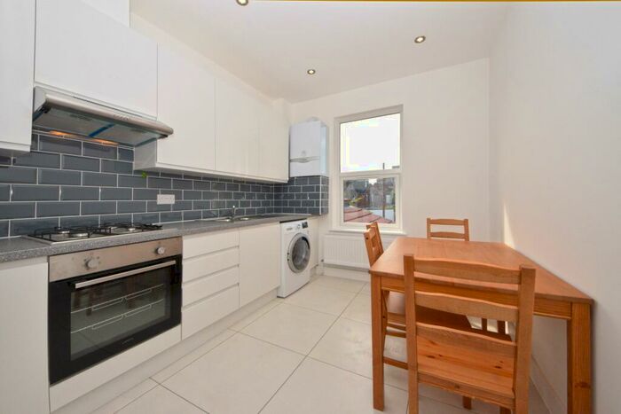 3 Bedroom Flat To Rent In Welldon Crescent, Harrow, Middlesex, HA1