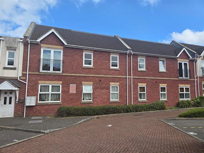 2 Bedroom Property To Rent In Kennington Avenue, Kingswood, BS15