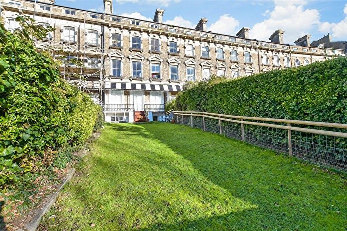 3 Bedroom Flat For Sale In Victoria Park, Dover, Kent, CT16