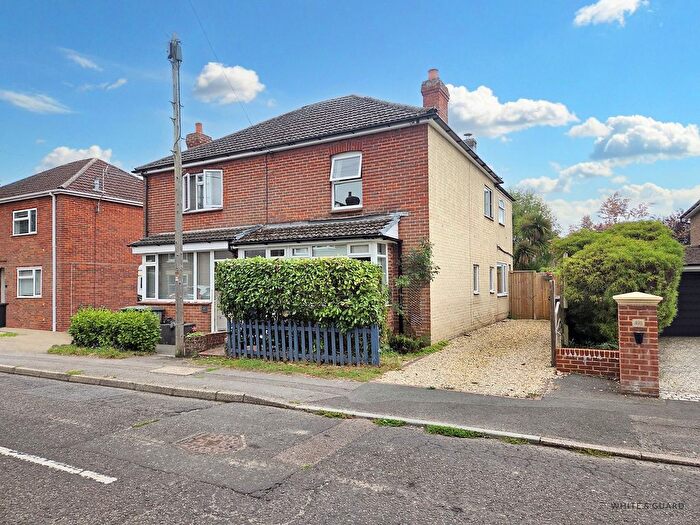 3 Bedroom Semi-Detached House For Sale In New Road, Colden Common, SO21