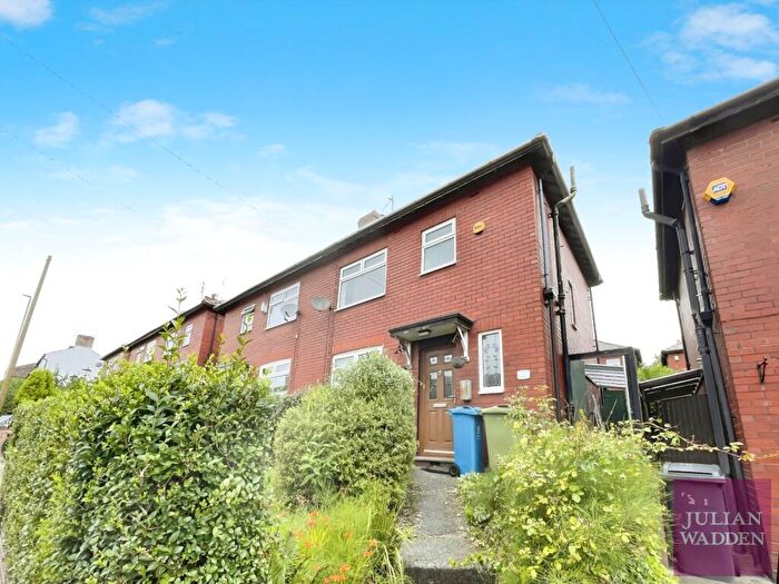 3 Bedroom Semi-Detached House To Rent In Hollins Road, Oldham, Greater Manchester, OL8