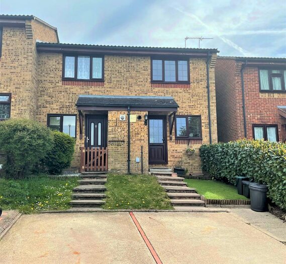 2 Bedroom Terraced House To Rent In Petersham Drive, Orpington, Kent, BR5