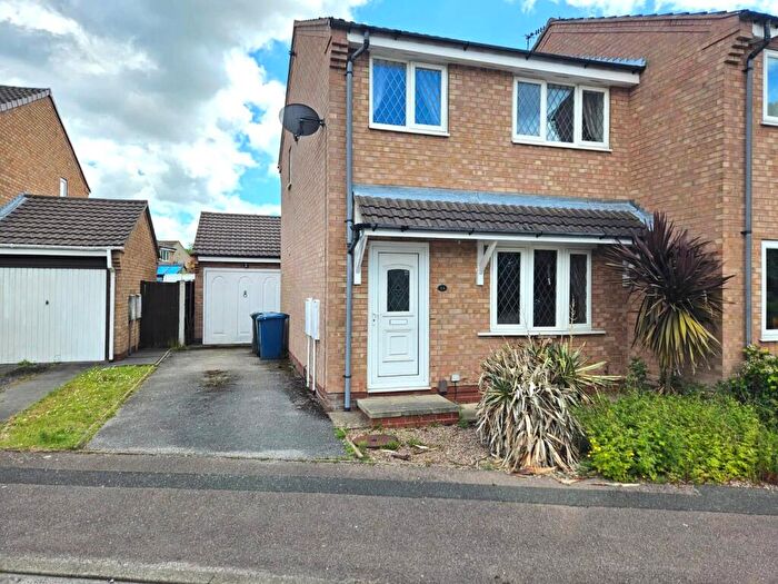 3 Bedroom Semi-Detached House To Rent In Melford Hall Drive, West Bridgford, Nottingham, Nottinghamshire, NG2