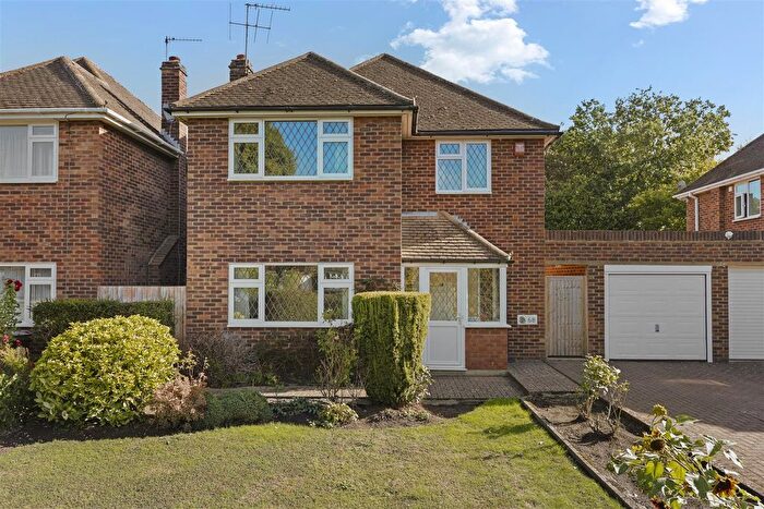 4 Bedroom Detached House For Sale In St. Thomas Drive, Pinner, HA5
