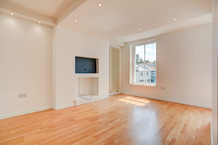 2 Bedroom Flat To Rent In Brunswick Street West, Hove, BN3