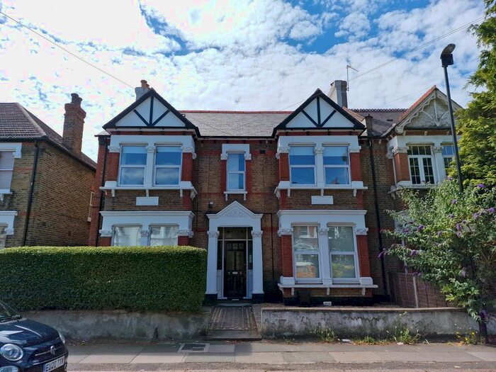 2 Bedroom Flat To Rent In Davenport Road, Catford, London, SE6