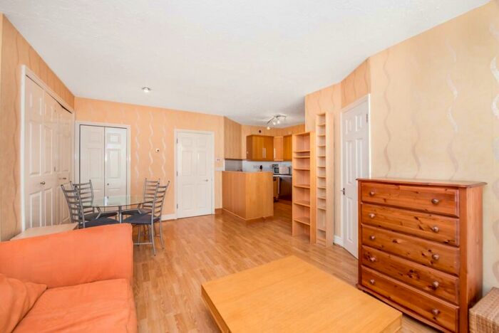 1 Bedroom Flat To Rent In Gun Wharf, Wapping High Street, London, E1W