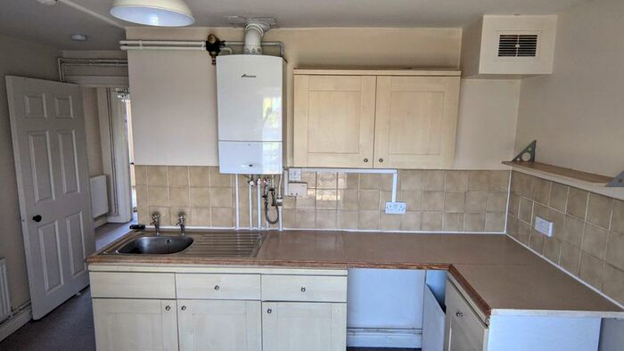2 Bedroom Flat To Rent In Spa Road, Gloucester, GL1