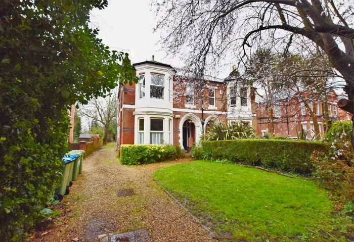 2 Bedroom Apartment To Rent In Cavendish Grove, Southampton, Hampshire, SO17