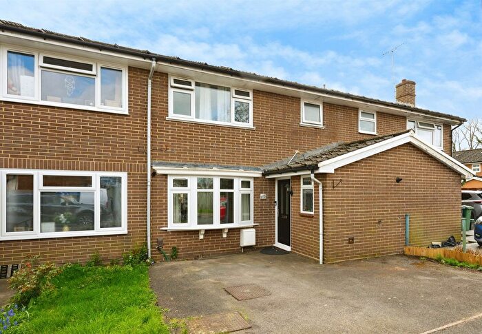 3 Bedroom Terraced House For Sale In Rathgar Close, Redhill, RH1