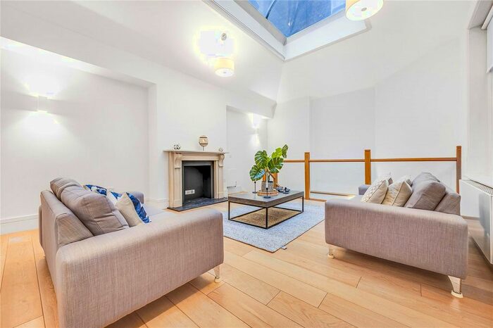 2 Bedroom Flat To Rent In Welbeck Street, Marylebone, London, W1G