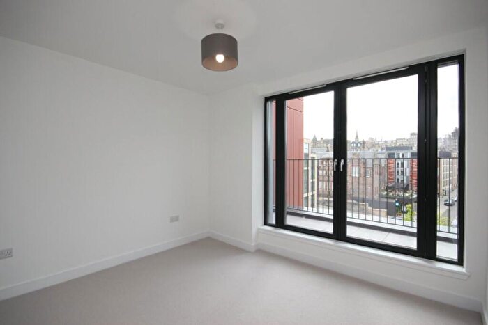 2 Bedroom Flat To Rent In Shoemaker`s Square, Old Town, Edinburgh, EH8