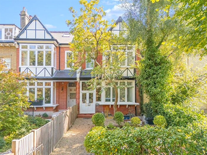 5 Bedroom Terraced House For Sale In Broomhill Road, Woodford Green, IG8