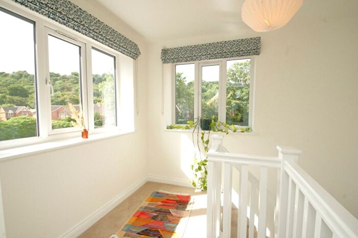 1 Bedroom Flat To Rent In Walkers Yard, Meanwood Road, Leeds, West Yorkshire, LS6