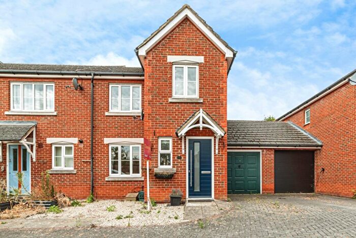 3 Bedroom House To Rent In Abbey Brook, Didcot, OX11