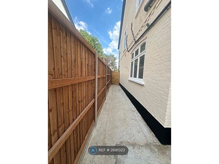 4 Bedroom Semi Detached House To Rent In St. James Road, Sutton, SM1