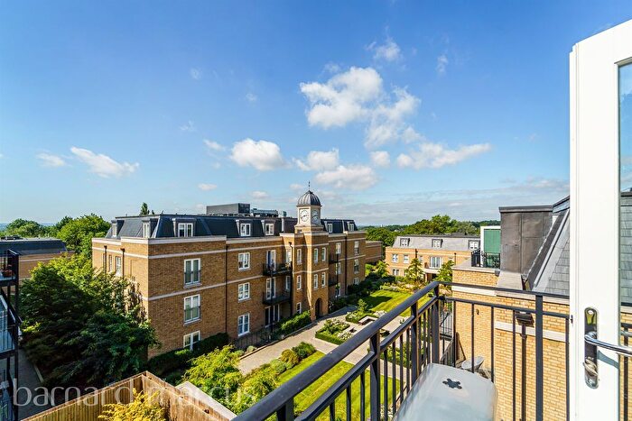 2 Bedroom Flat For Sale In Chambers Park Hill, London, SW20