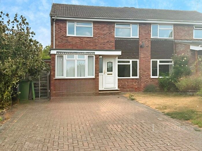 3 Bedroom Semi-Detached House To Rent In Cedar Road, Faringdon, Oxfordshire, SN7