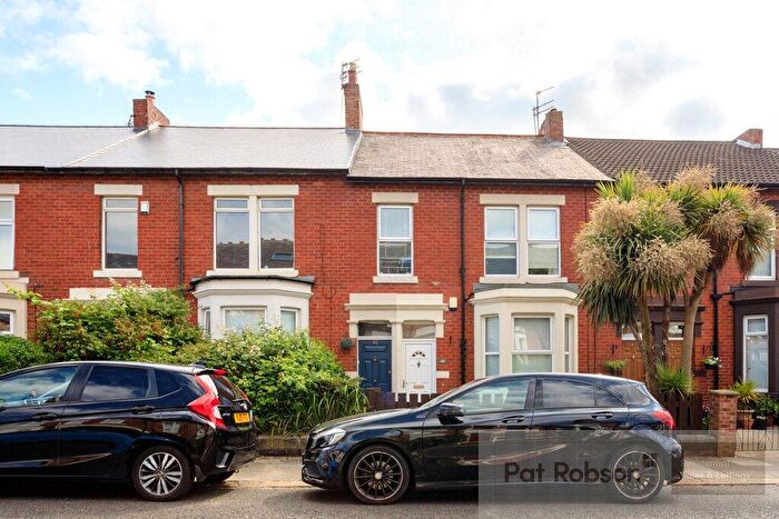 2 Bedroom Apartment To Rent In Beaumont Terrace, Gosforth, Newcastle Upon Tyne, NE3