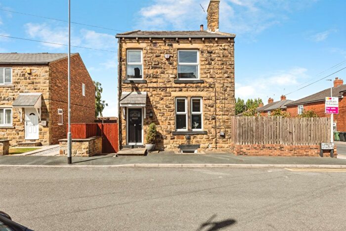 3 Bedroom Detached House For Sale In Low Street, Tingley, Wakefield, WF3