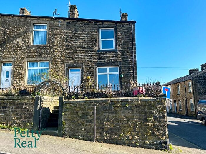 3 Bedroom End Of Terrace House For Sale In Colne Lane, Colne, BB8