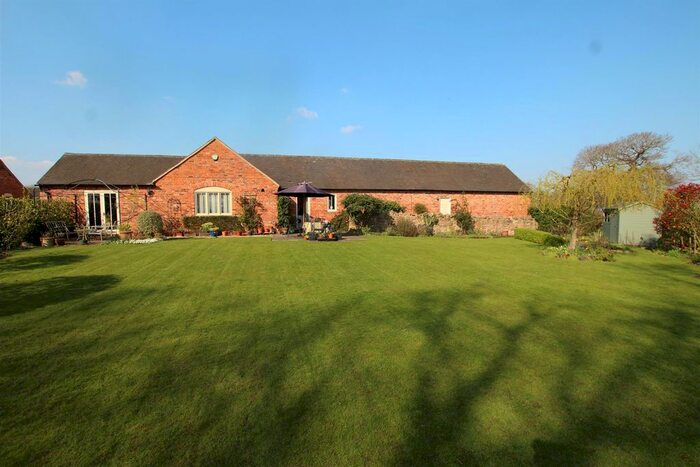 4 Bedroom Barn Conversion For Sale In Hill Farm, Etwall Road, Willington, DE65