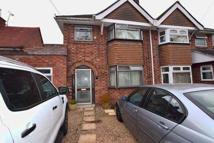 4 Bedroom Semi-Detached House To Rent In Grosvenor Road, Leamington Spa, CV31