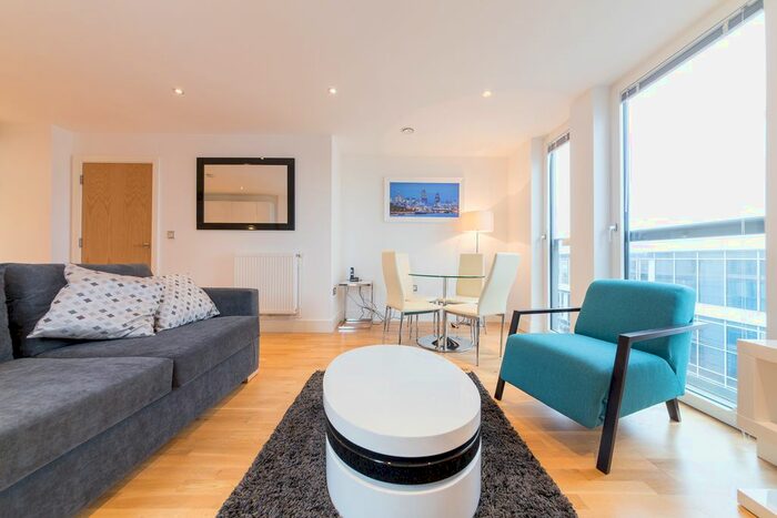 1 Bedroom Flat To Rent In Jubilee Court, Wood Wharf, Greenwich, London, SE10