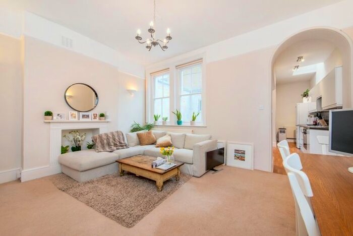 1 Bedroom Flat To Rent In Chiltern Street, London, W1U