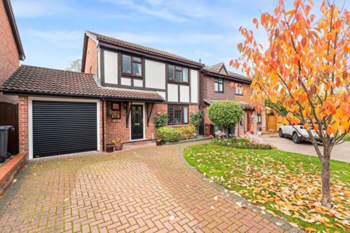 4 Bedroom Detached House For Sale In Mayors Lane, Wilmington, DA2