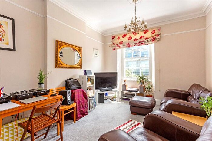 2 Bedroom Apartment To Rent In Buckingham Place, Clifton, Bristol, BS8