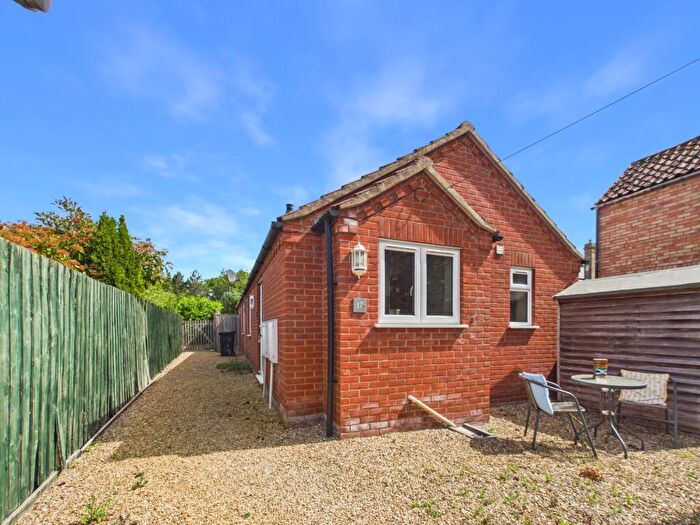 2 Bedroom Detached Bungalow To Rent In School Road, Watlington, Norfolk, PE33