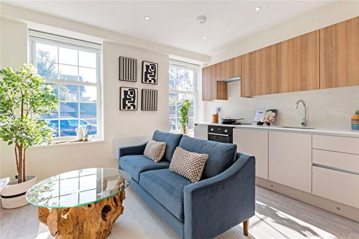 1 Bedroom Flat For Sale In Chapel Street, Marlow, Buckinghamshire, SL7