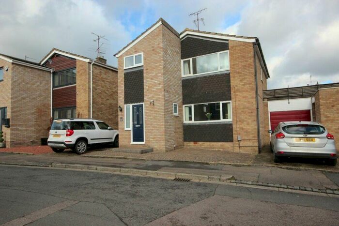 3 Bedroom Semi-Detached House To Rent In Russell Drive, Ampthill, Bedfordshire, MK45